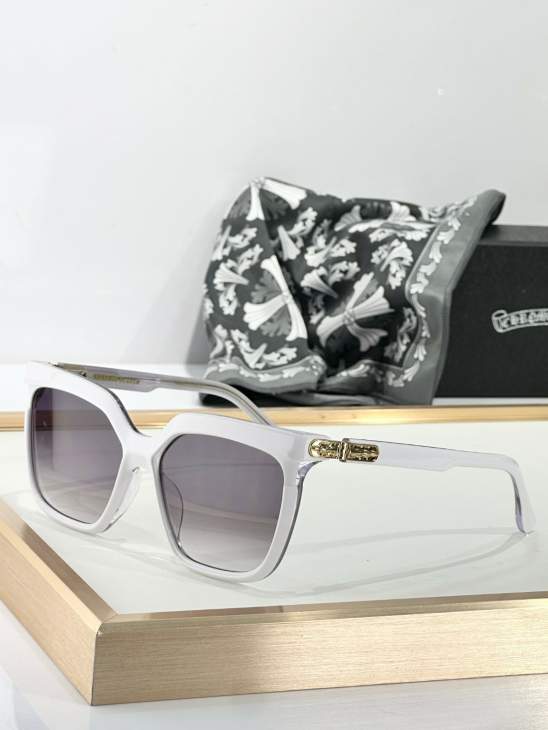 Picture of Chrome Hearts Sunglasses _SKUfw71074612fw